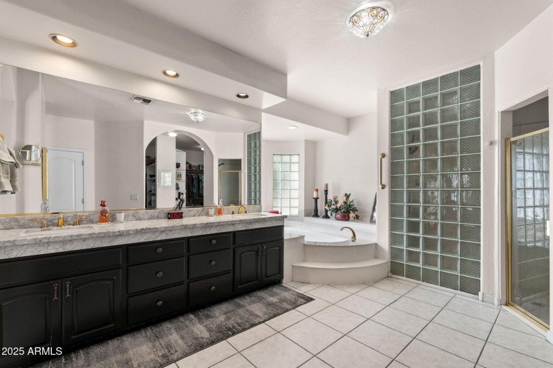 036__1903 E Freeport Ct