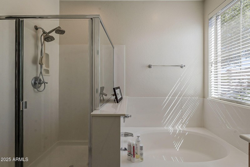 24-web-or-mls-Tamarisk-24