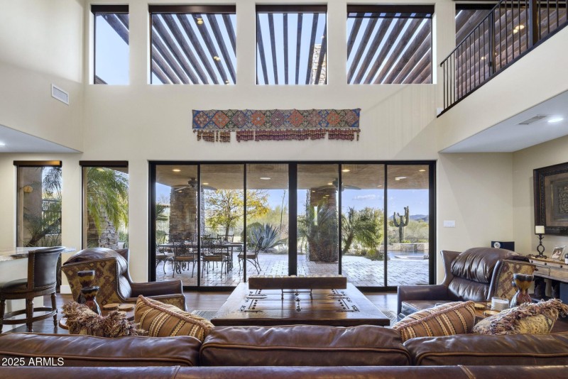 -Living Room Views