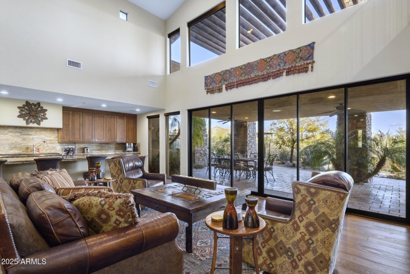 -Living Room