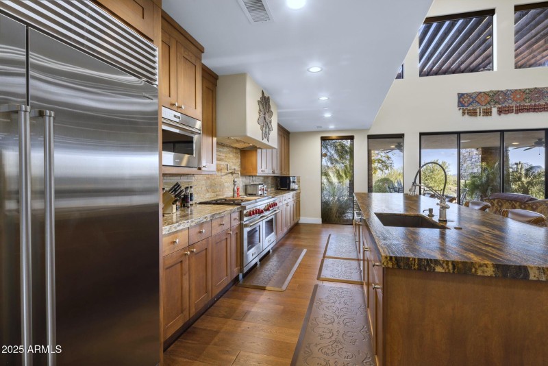 -Kitchen Details