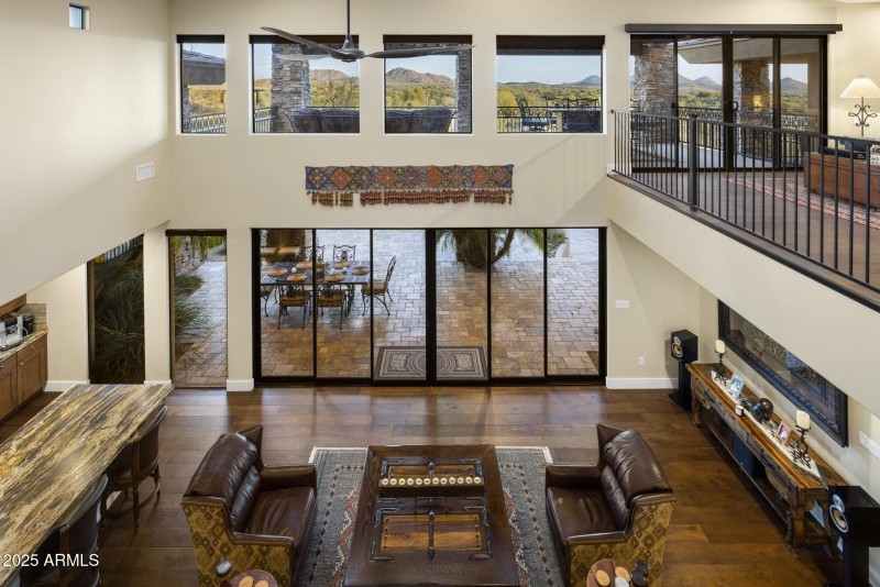 -Loft Views