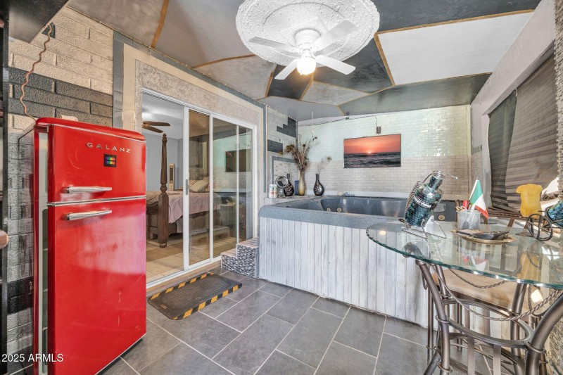 Hot tub off primary suite