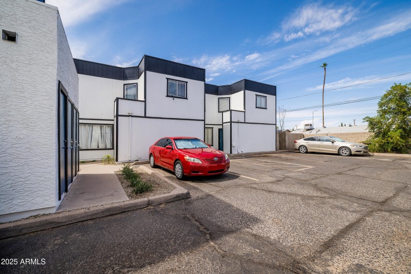 1728 East Pepper Circle - Exterior (5)