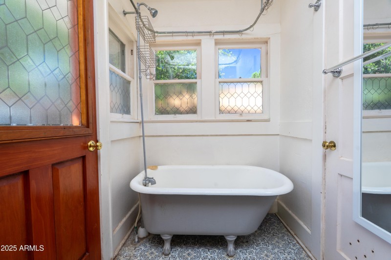 Clawfoot Tub