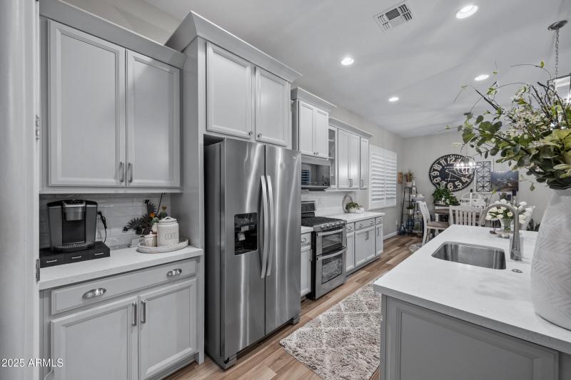 41797 W Summer Sun Ln-16