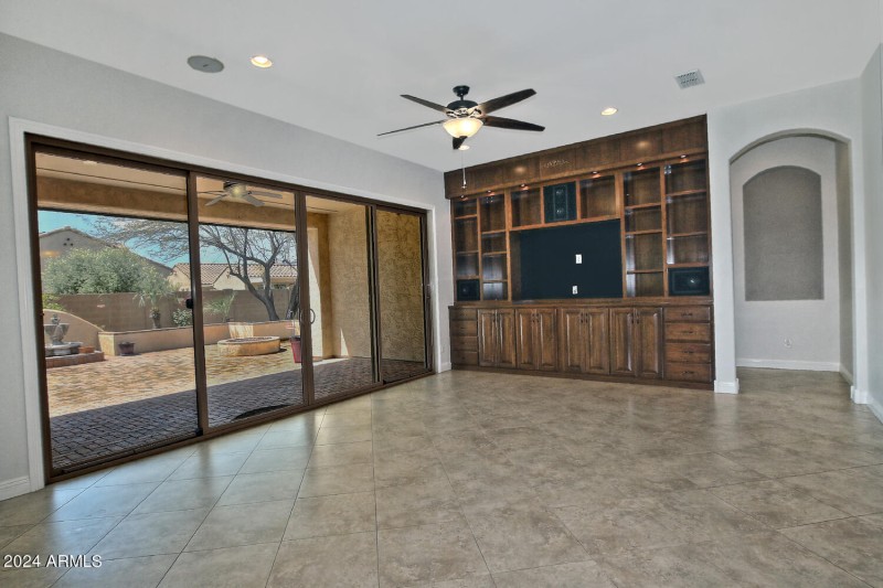 7167 W Merriweather Wy-large-007-012-Dia