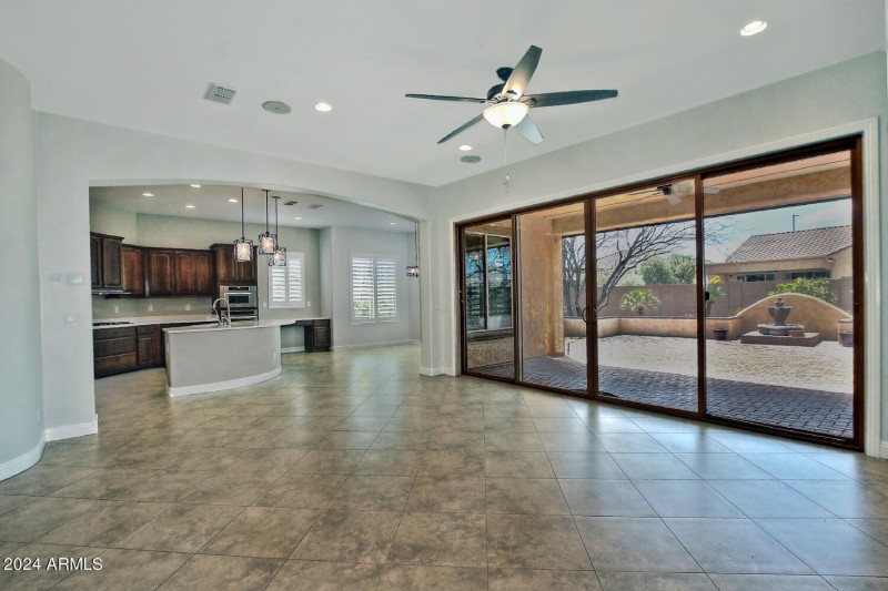 7167 W Merriweather Wy-large-009-003-Gre