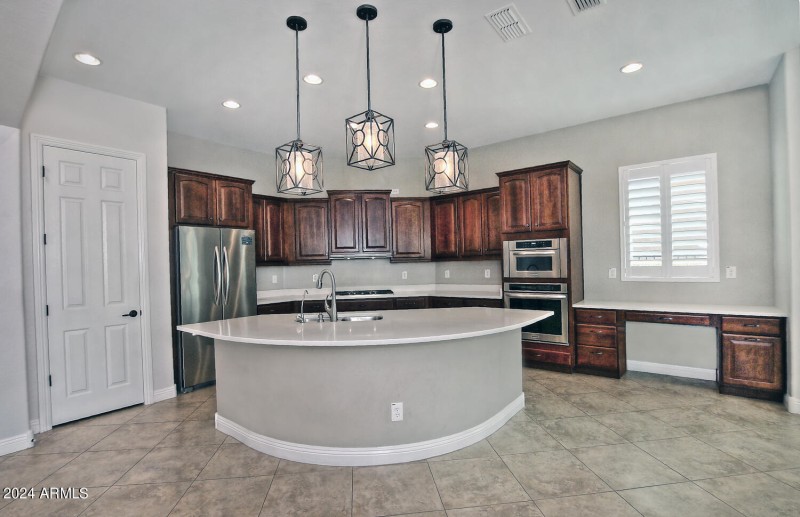 7167 W Merriweather Wy-large-011-029-Kit