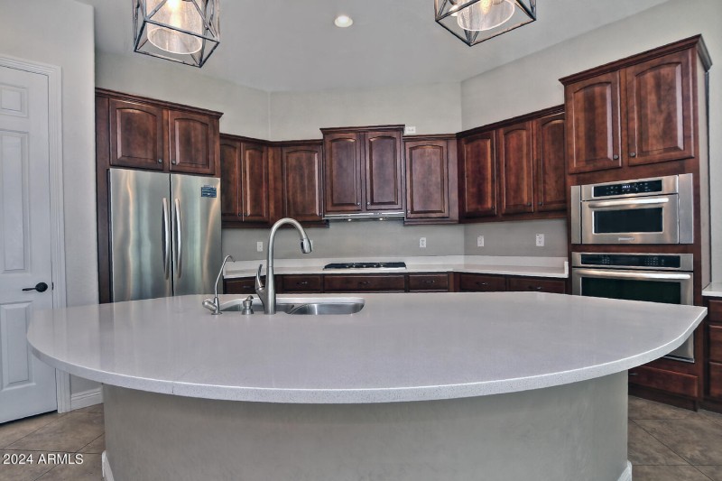 7167 W Merriweather Wy-large-012-023-Kit