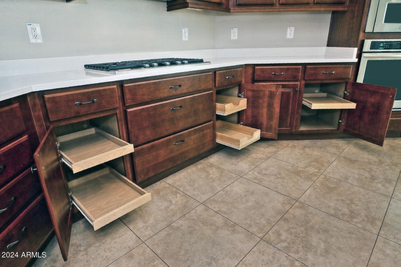 7167 W Merriweather Wy-large-016-041-Pul