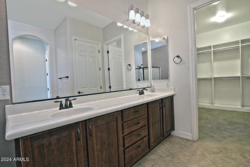 7167 W Merriweather Wy-large-027-009-Dua