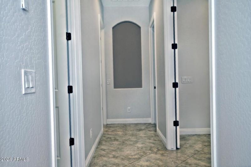 7167 W Merriweather Wy-large-034-024-Hal