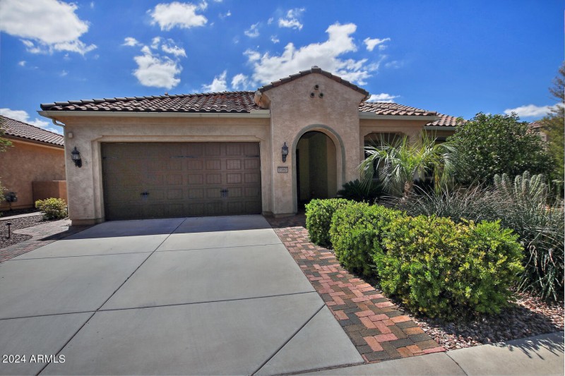 7167 W Merriweather Wy-large-051-046-Pav