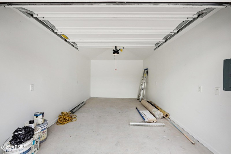 30-web-or-mls-E Cheery Lynn Rd-S2009-030