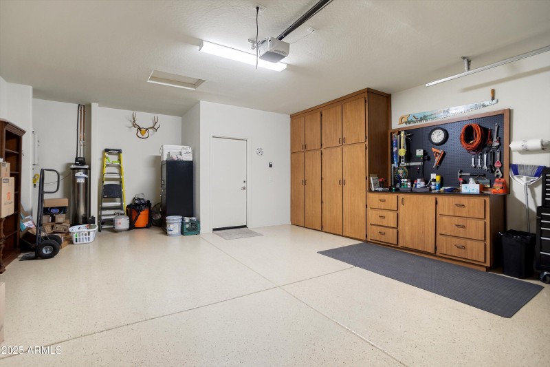 25-Garage