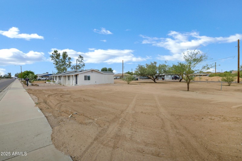 620 W Martin Rd-3