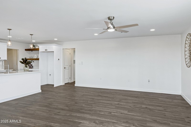 620 W Martin Rd-6