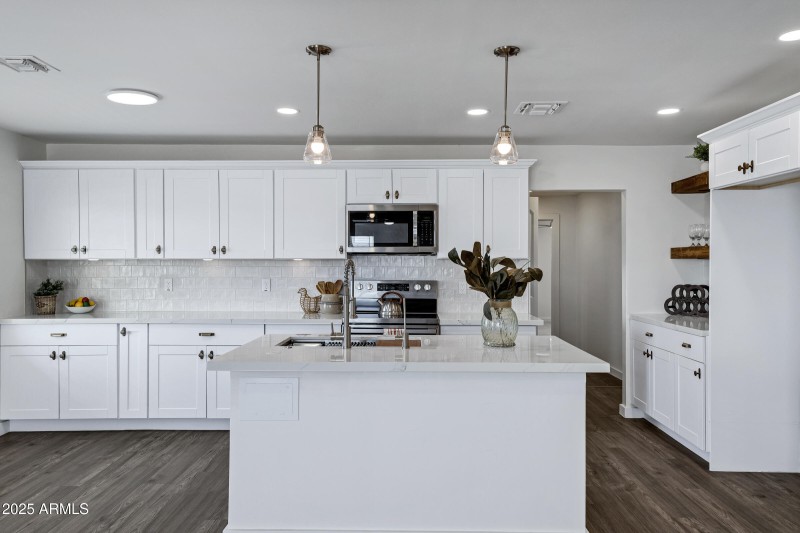 620 W Martin Rd-10