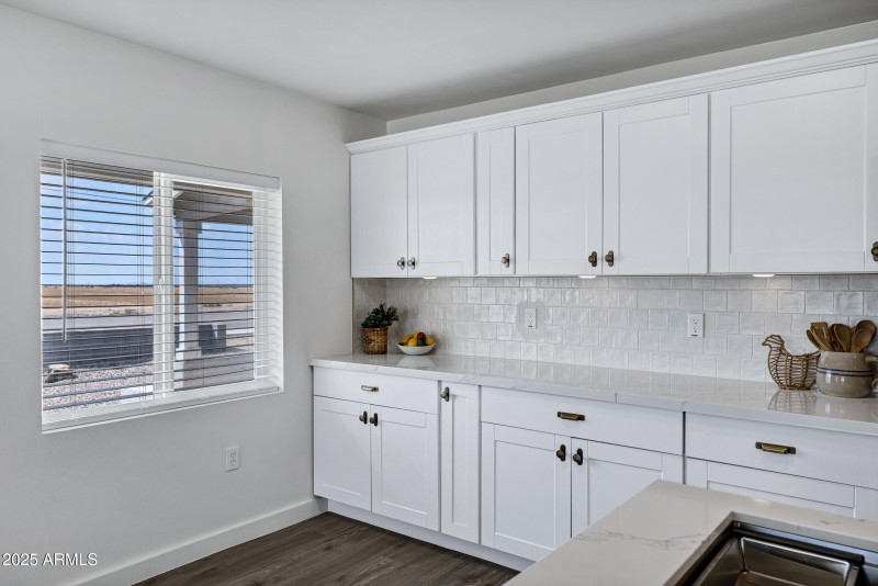 620 W Martin Rd-12