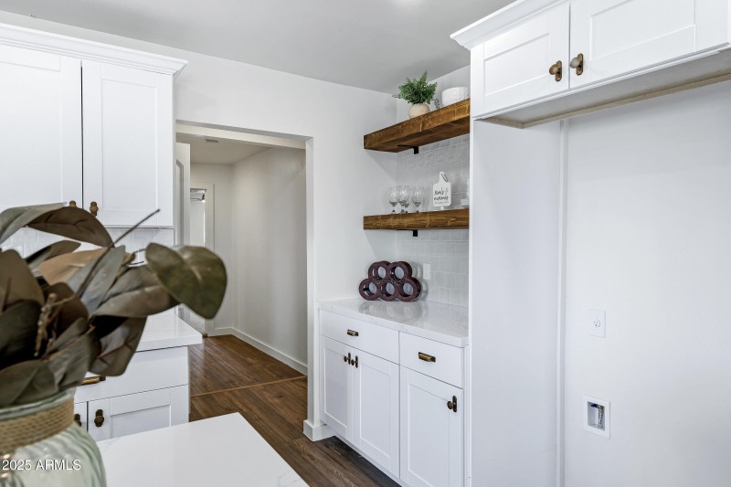 620 W Martin Rd-14