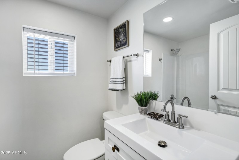 620 W Martin Rd-23