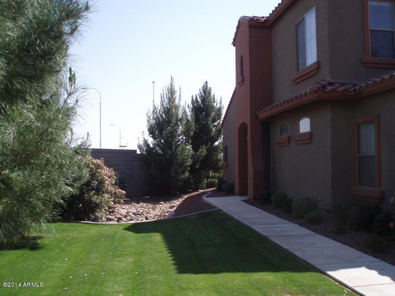 End Unit Front entrance