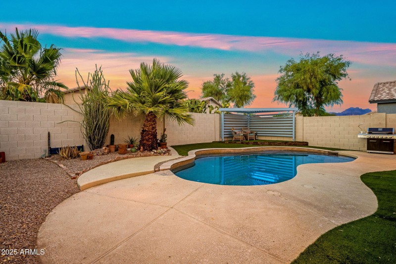34-web-or-mls-11340 East Caballero Stree