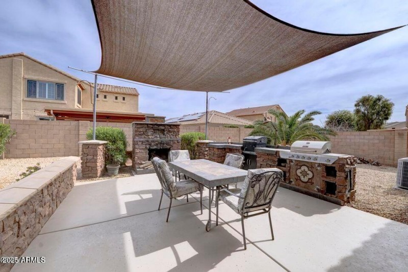 Entertainer's Patio
