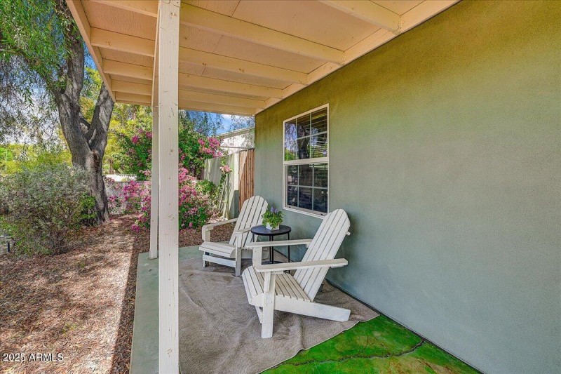 05-Front Porch