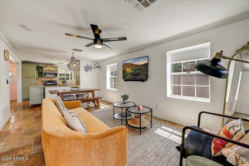 06-Living Room