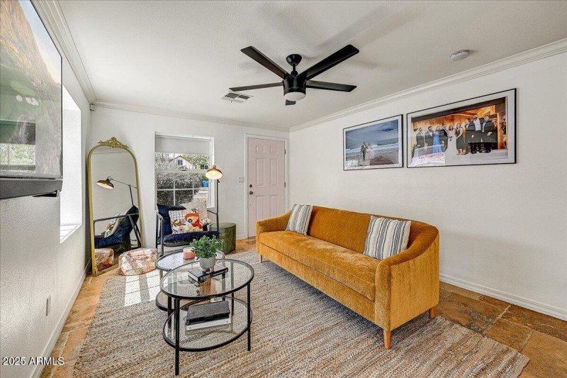 08-Living Room III