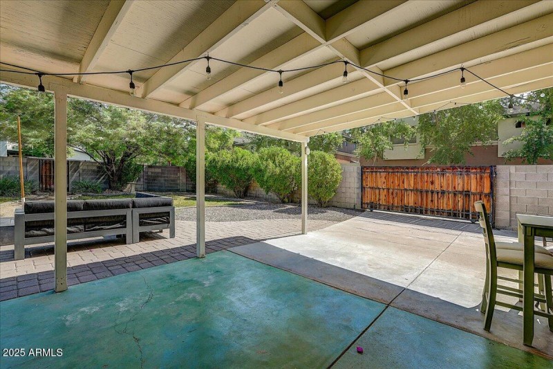 32-Backyard Gates