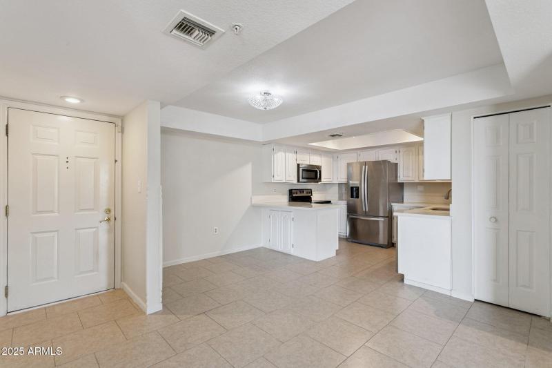 4-web-or-mls-4200-n-miller-rd-220