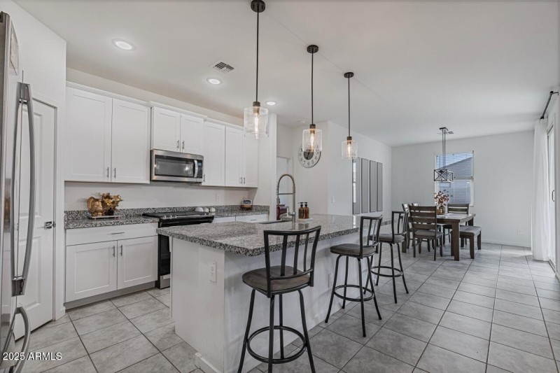 15 Kitchen