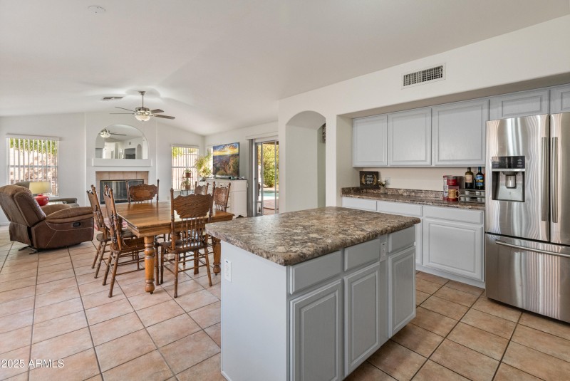 20967 N 96th Ln-27