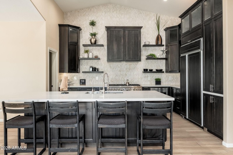 17047 E Dixileta Dr - 18