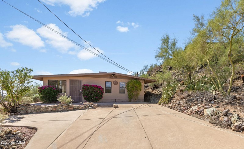 10628 N 10th Dr-2