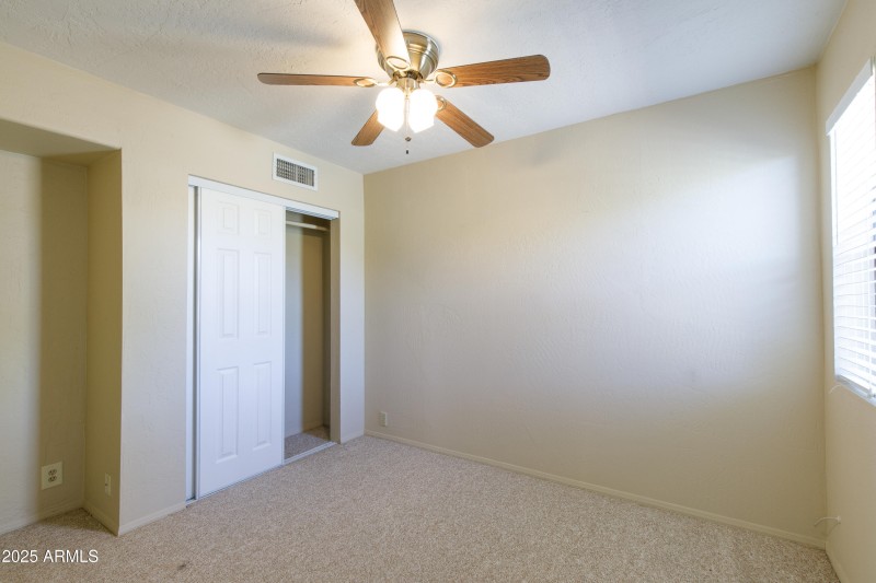 10628 N 10th Dr-24 (2)