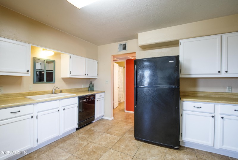 10628 N 10th Dr-16