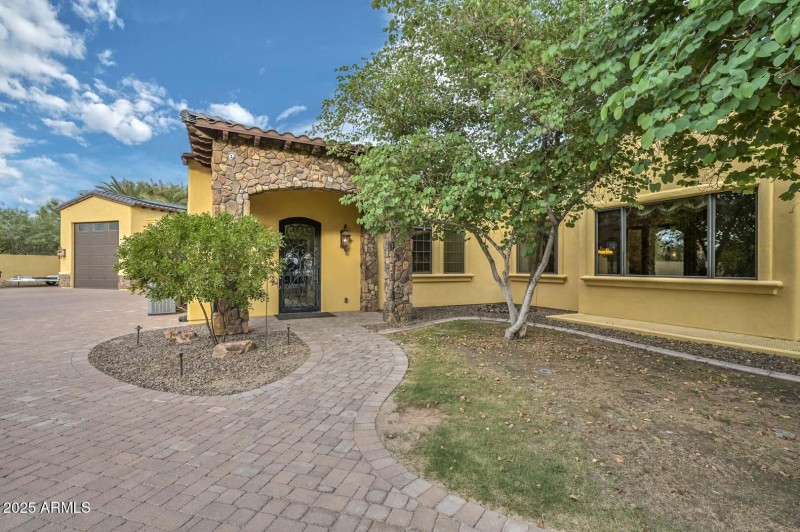 Casita Entry