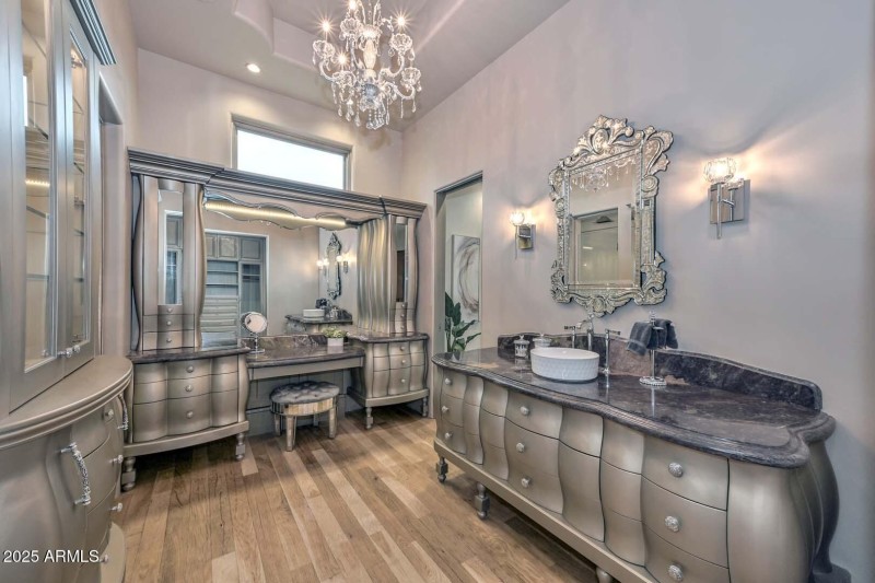 Junior Master Bath2