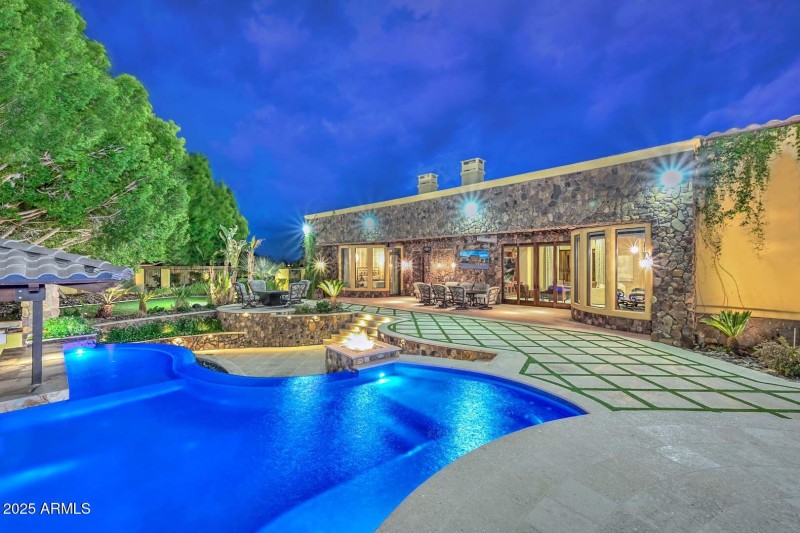 Night-Pool-Patio