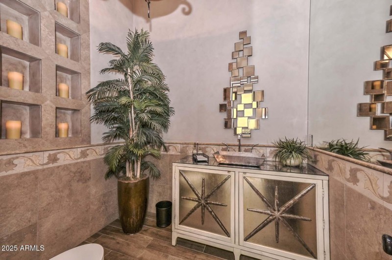 Powder Room - GR