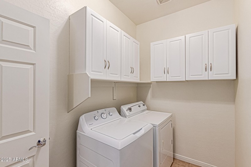 Full Size washer/dryer