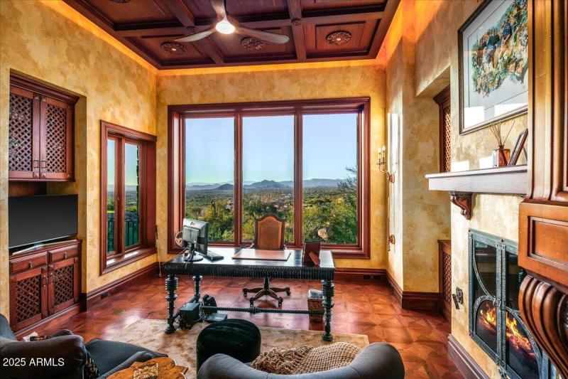 66-Guest House Living Room