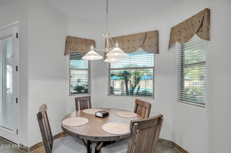 Dining area 2