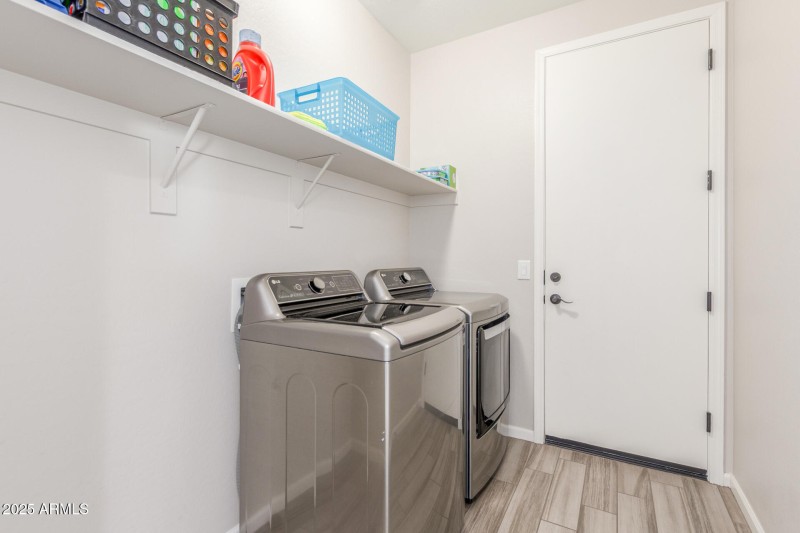 Laundry 33 Durant