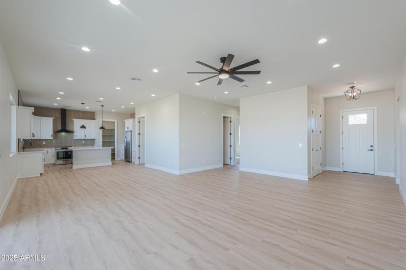 10' Ceilings