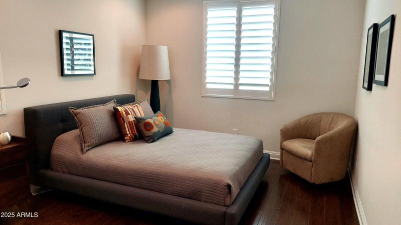bedroom4
